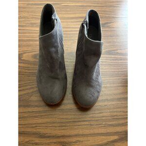 Refresh Sharpay grey heeled side zip ankle boots size 8.5